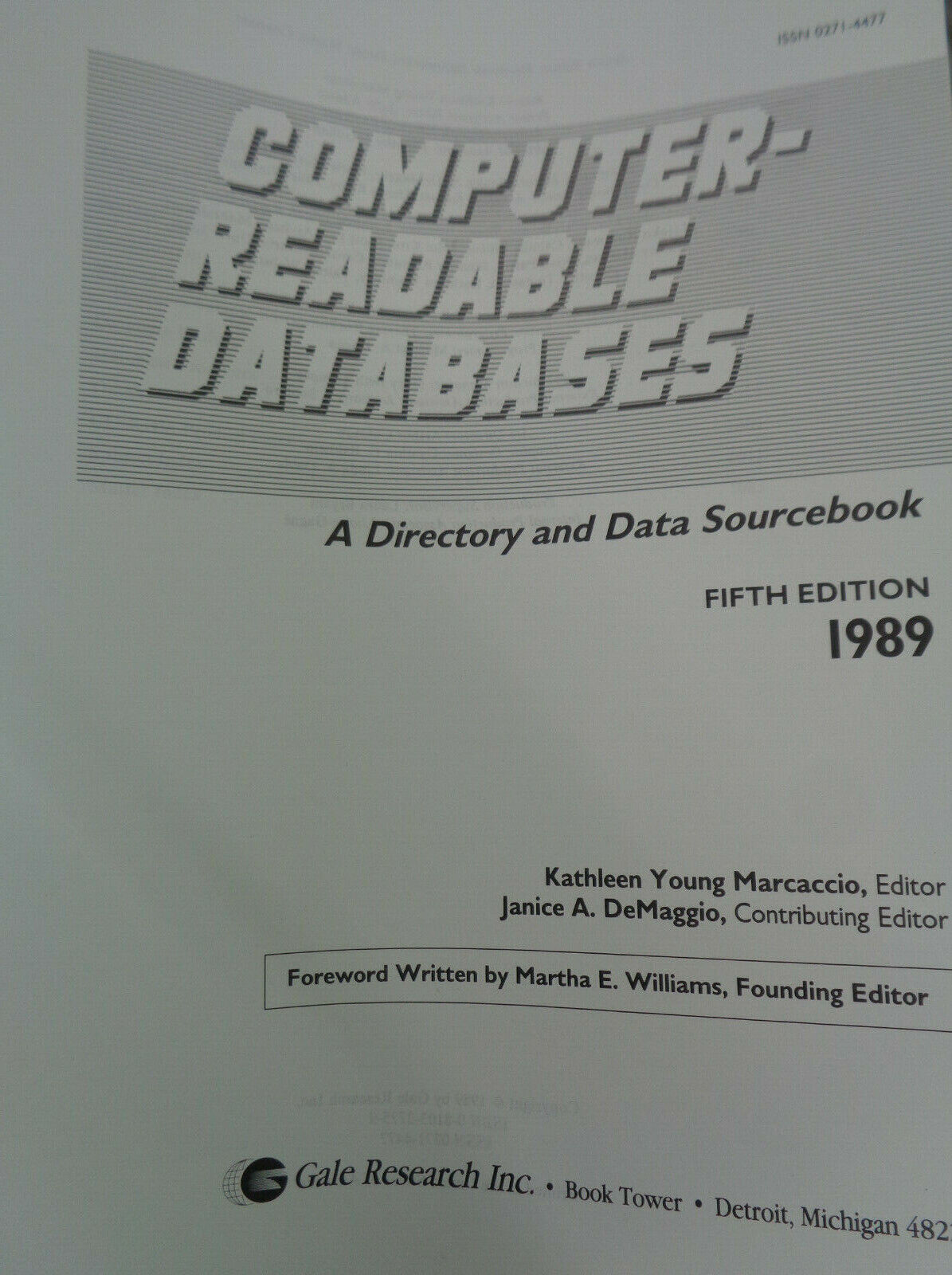 Computer-Readable Databases: A Directory and Data Sourcebook. 1989 Hardcover