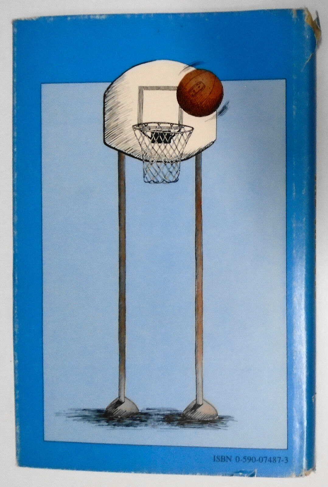The Tryouts, by Elizabeth Levy. SIGNED First Edition. 1979. Hardcover.
