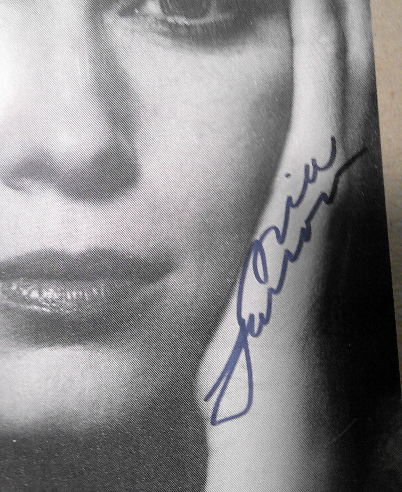 Mia Farrow original Hand Signed Photo