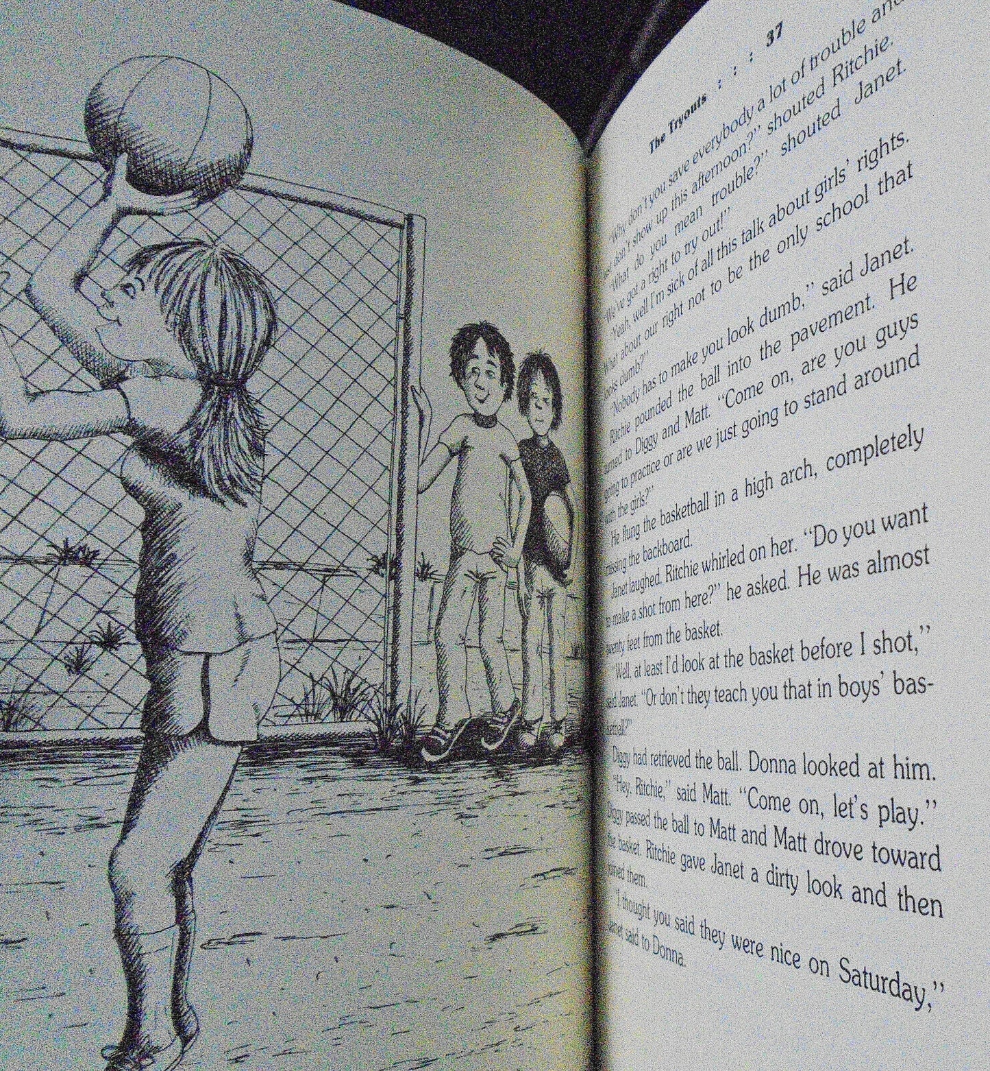 The Tryouts, by Elizabeth Levy. SIGNED First Edition. 1979. Hardcover.
