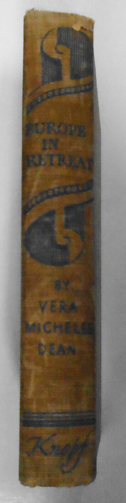 Europe in retreat, by Vera Micheles Dean. SIGNED First edition, 1939