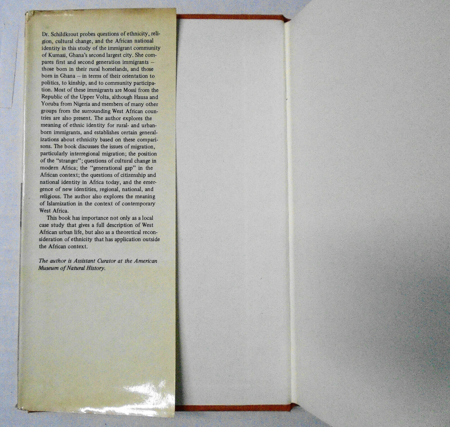 People Of The Zongo The Transformation Of Ethnic Identities In Ghana. HC/DJ