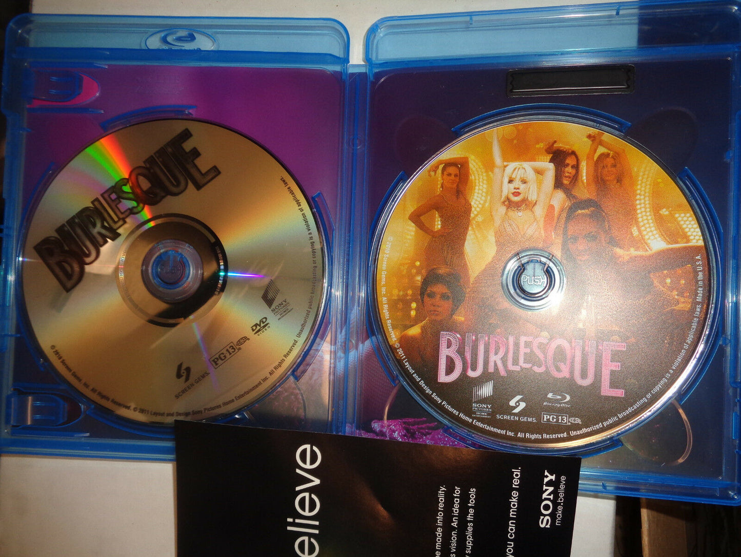 Burlesque (Blu-ray/DVD, 2011, 2-Disc Set) - Like New
