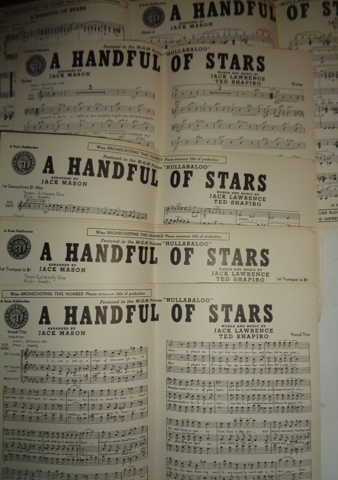 A HANDFUL OF STARS - HULLABALOO - 1940 FOR ORCHESTRA. Jack Lawrence, Ted Shapiro