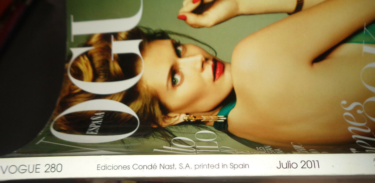 Vogue España July 2011. No. 280 : Malgosia Bela by Greg Kadel on cover