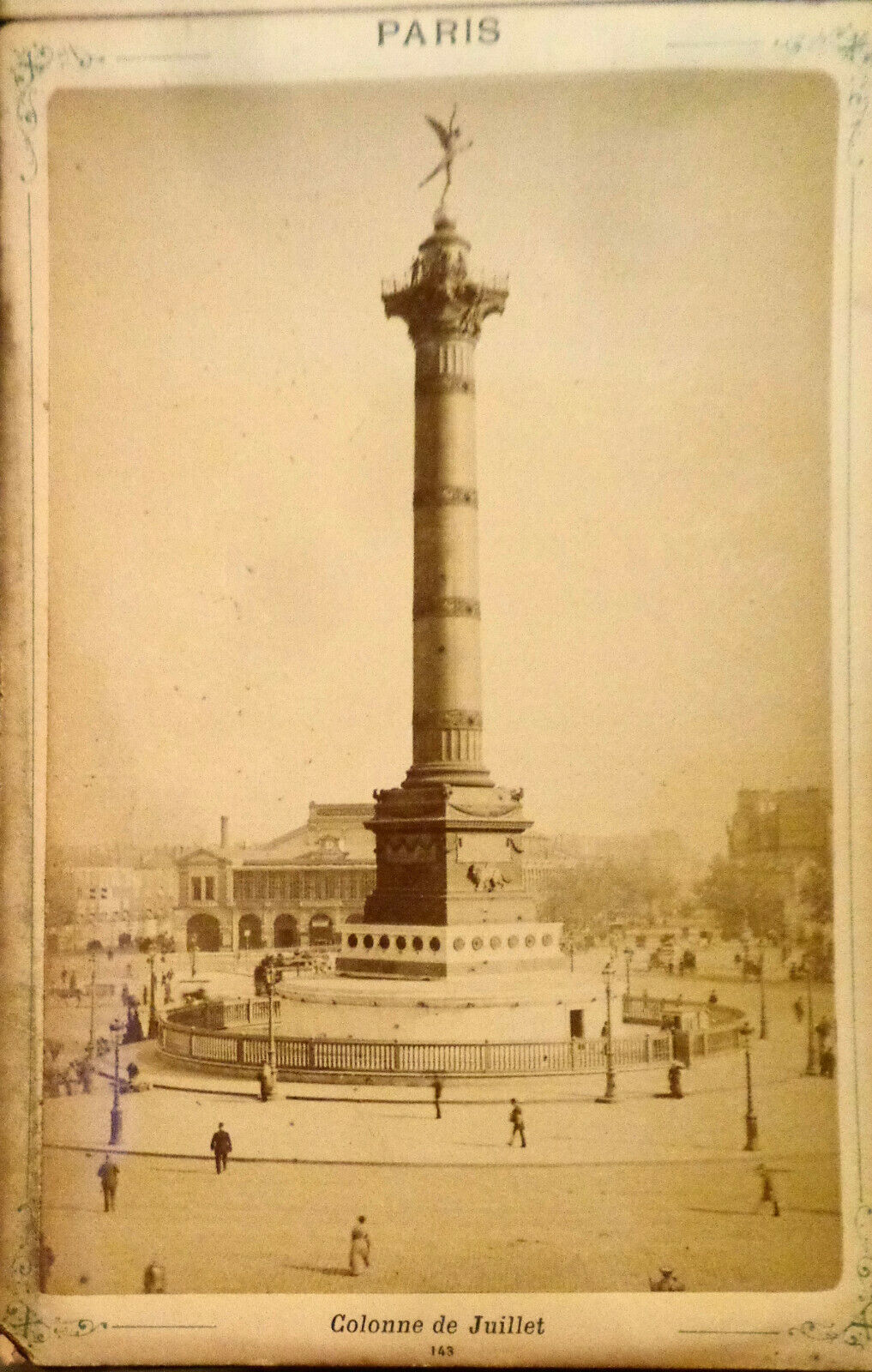 Paris et ses Environs by Albert Hautecoeur editeur. 50 photographs, ca 1890.
