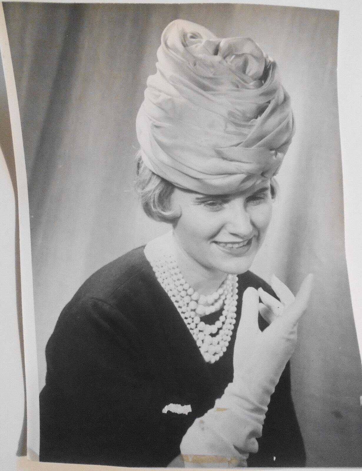 1960s Linda Page hats: 8 original photos. Designs by Coretta Scott King milliner