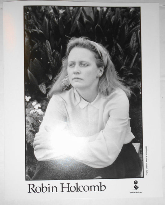 Robin Holcomb  8X10 Press Photo, 1990.