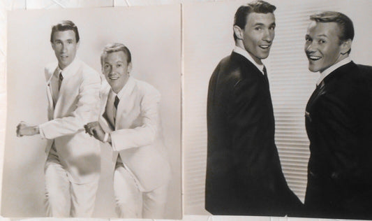 The Righteous Brothers Bill Medley & Bobby Hatfield. 2 Press Photos 8"x10", 1967