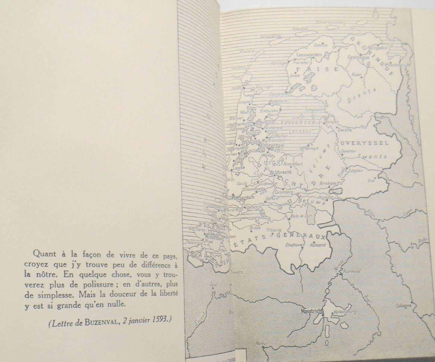 La vie quotidienne en Hollande; au temps de Rembrandt - by Paul Zumthor.  1959.