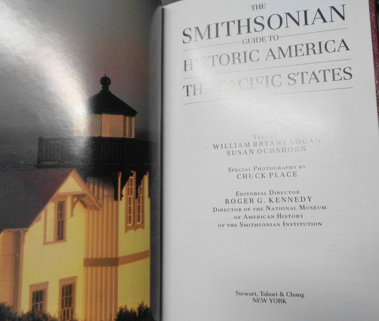 THE SMITHSONIAN GUIDE TO HISTORIC AMERICA - Lot of 4 - Leather. Fine