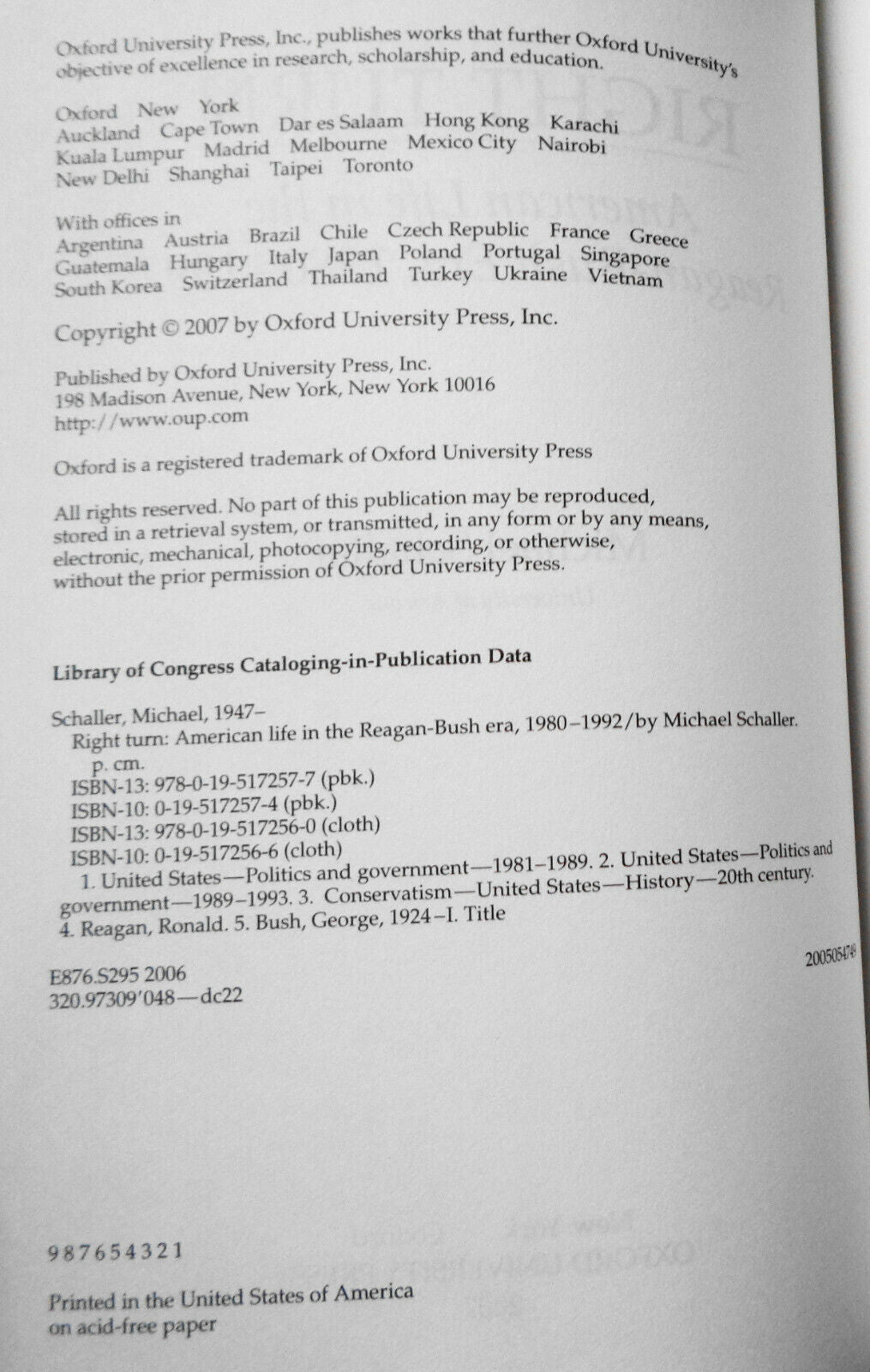 Right Turn: American Life in the Reagan-Bush Era, 1980-1992, by Michael Schaller