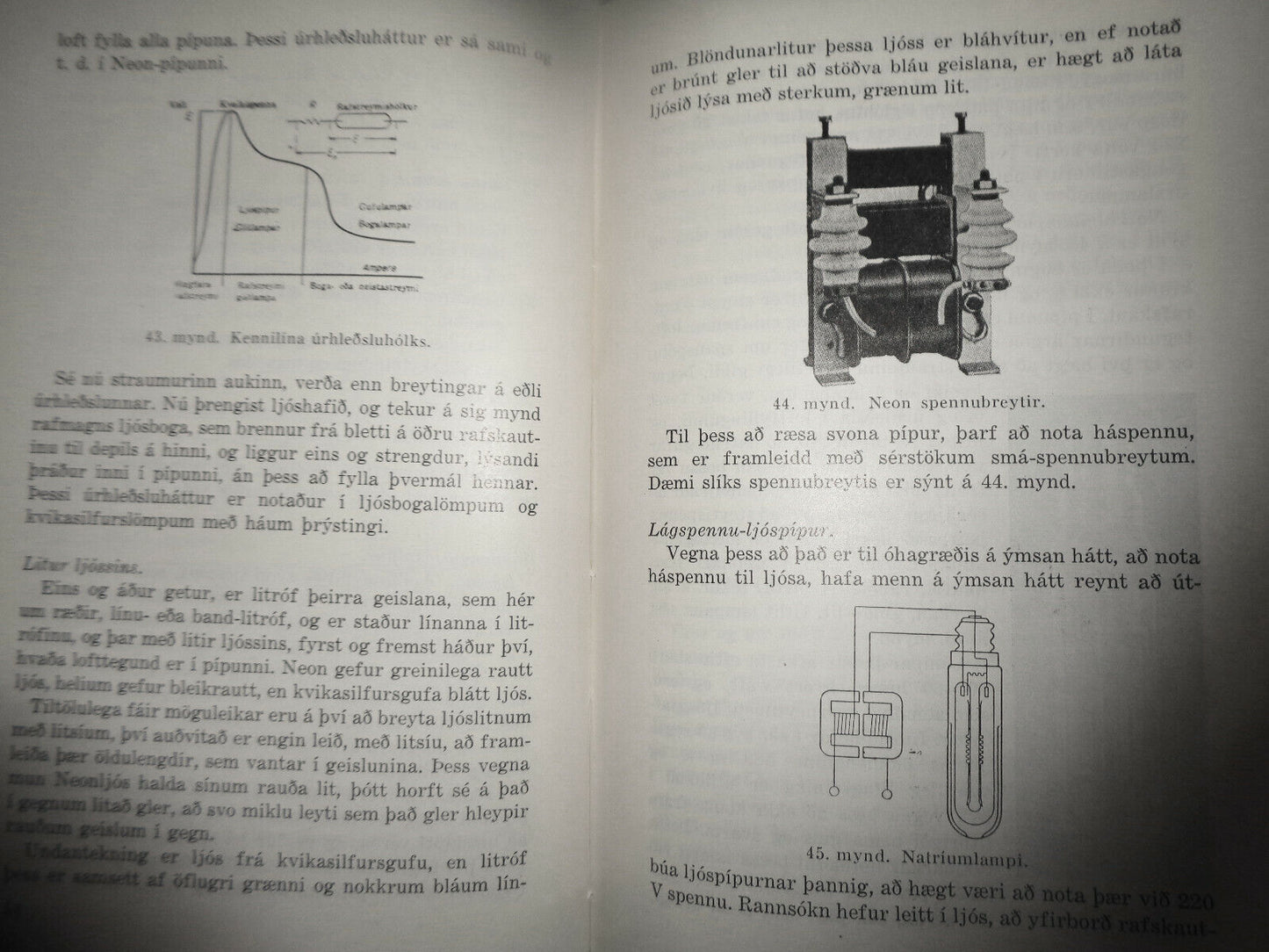 Lysingartaekni, eftir G. Weber [Lighting technology, by Gunnar Bjarnason]. 1950.