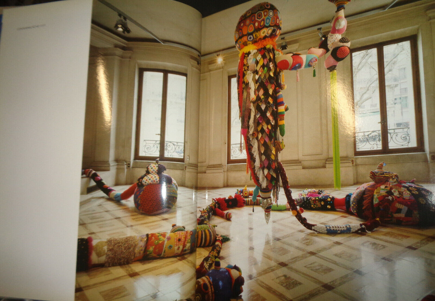 Joana Vasconcelos -  [essay by Paulo Cunha e Silva]  [Editoria Bial], [2009] HC