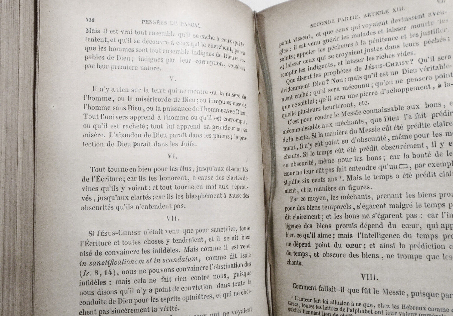 Pensées de Pascal : précédées de sa vie par Mme Périer, sa soeur suivies...