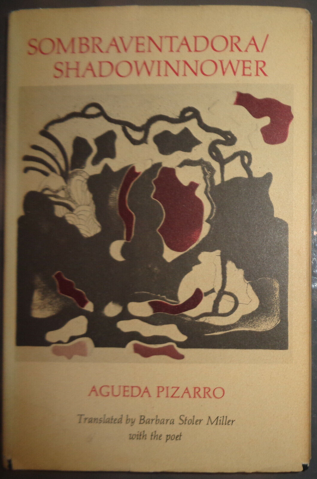 Sombraventadora = Shadowinnower, by Águeda Pizarro. SIGNED First edition 1979