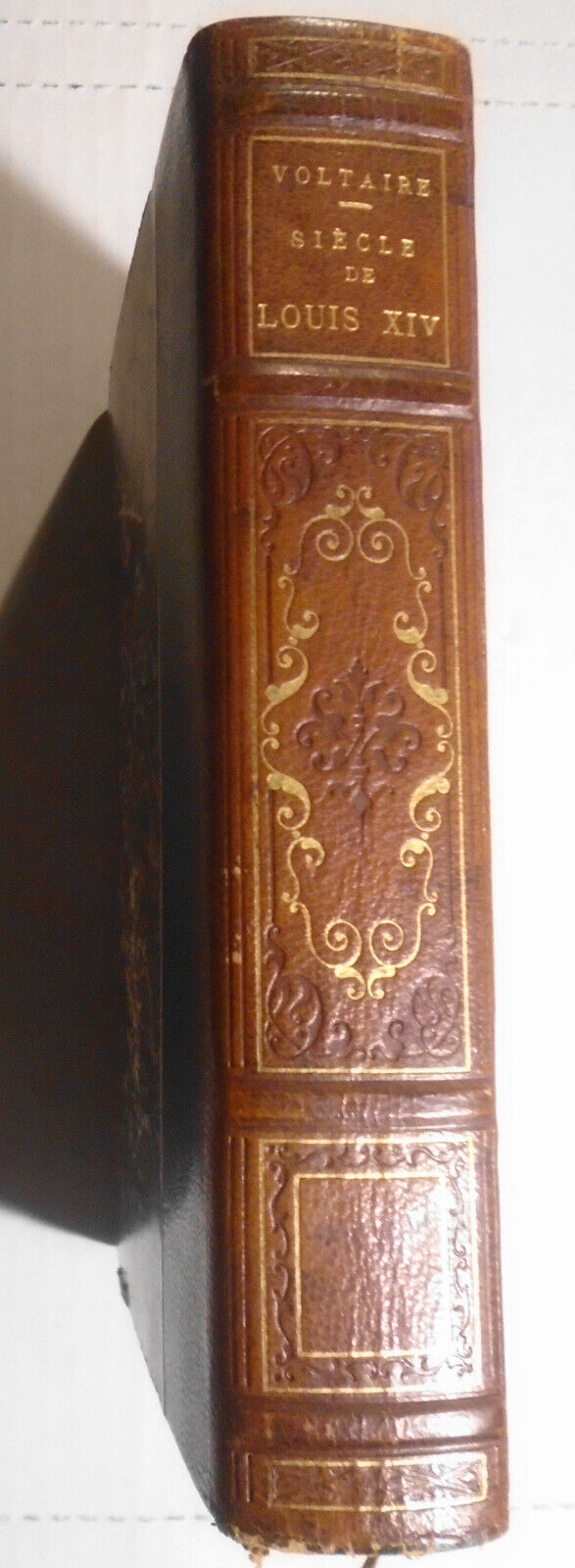 Le Siecle de Louis XIV, by Voltaire. [1930]