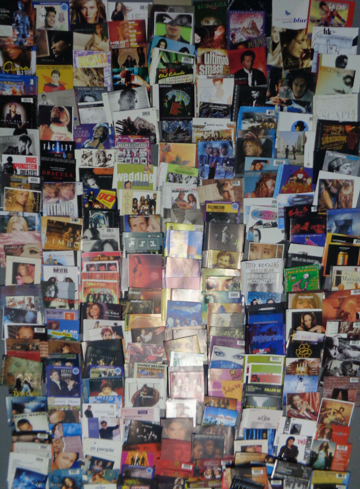 300 CD inserts, booklets - R&B, latin, rock, pop, jazz, etc.