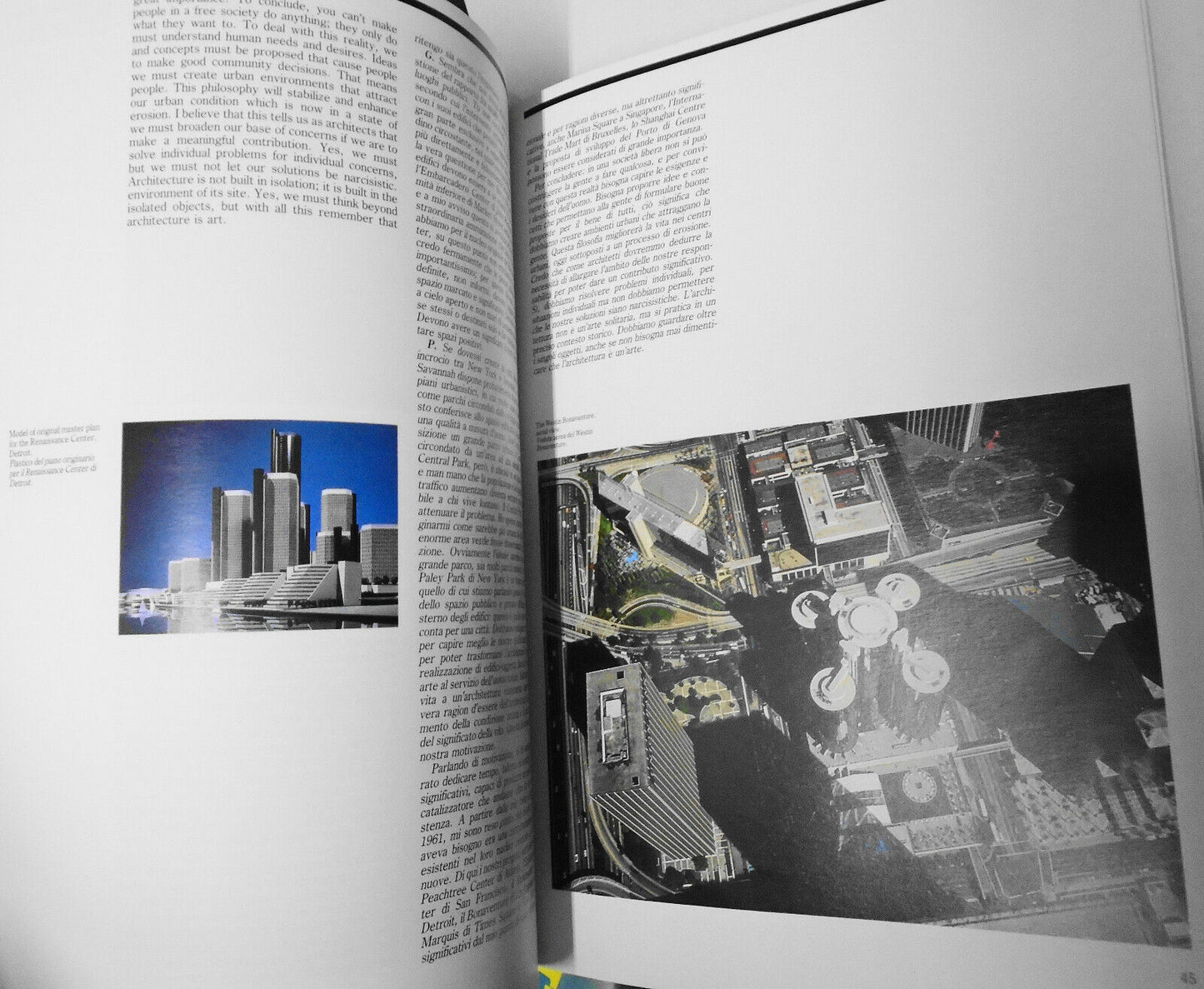 John Portman, by Paolo Riani; Paul Goldberger; John Portman. 1990 Softcover.