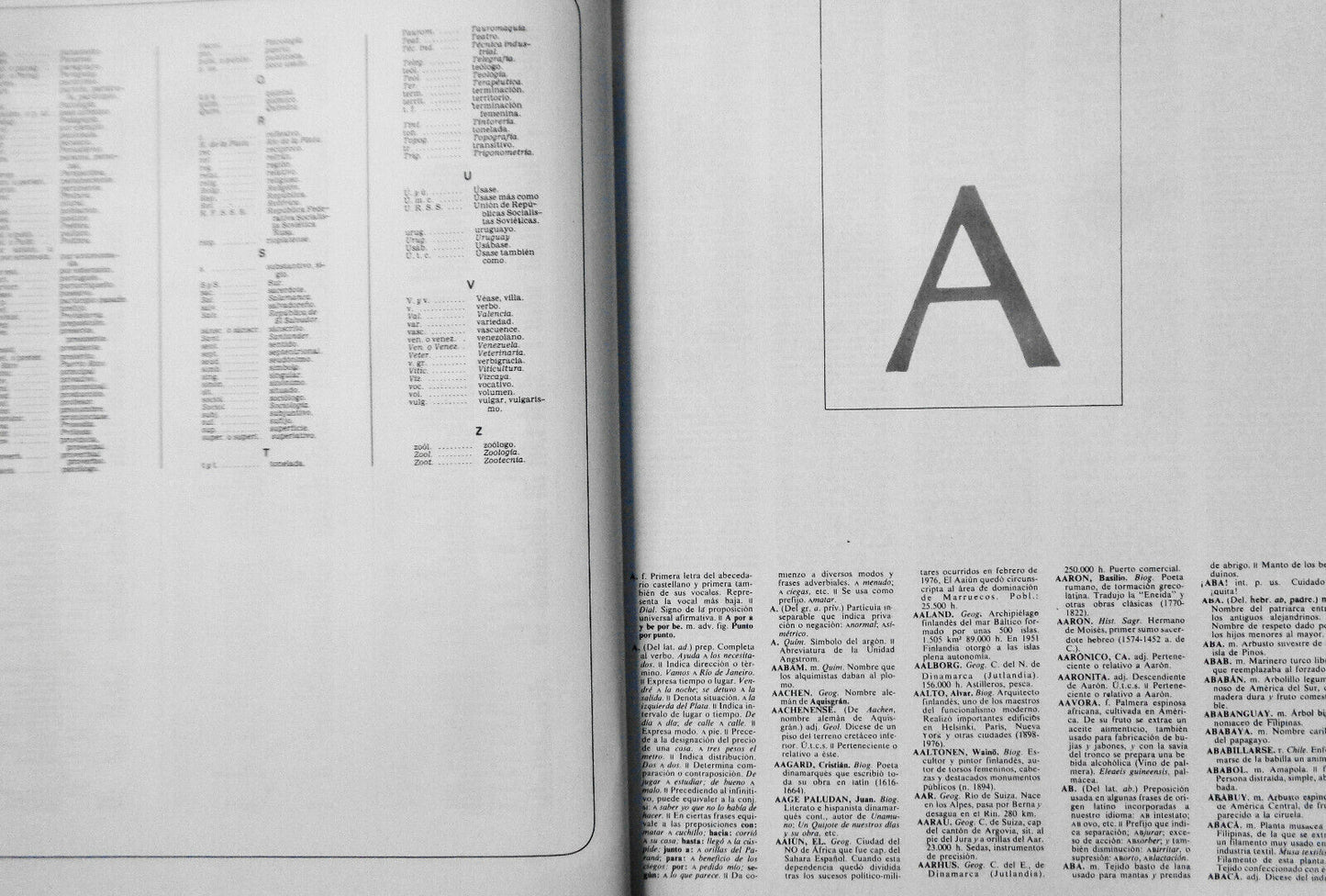 Diccionario Poligloto Barsa - 2 Vol. Set, 1980 - by Encyclopaedia Britannica