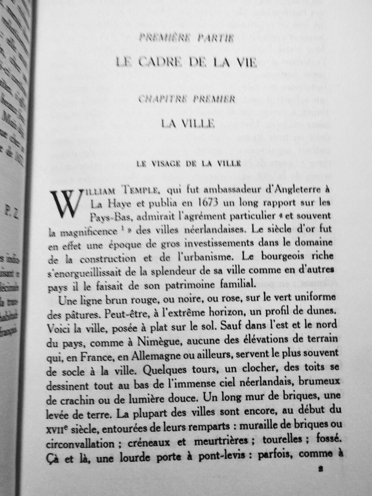 La vie quotidienne en Hollande; au temps de Rembrandt - by Paul Zumthor.  1959.