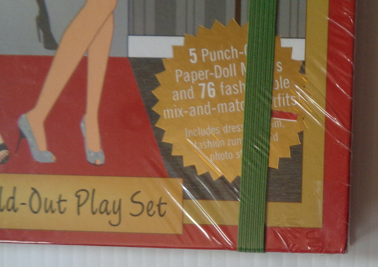 FASHION SHOW : a paper doll fold-out play set by Heather Zschock. Brand New 2009