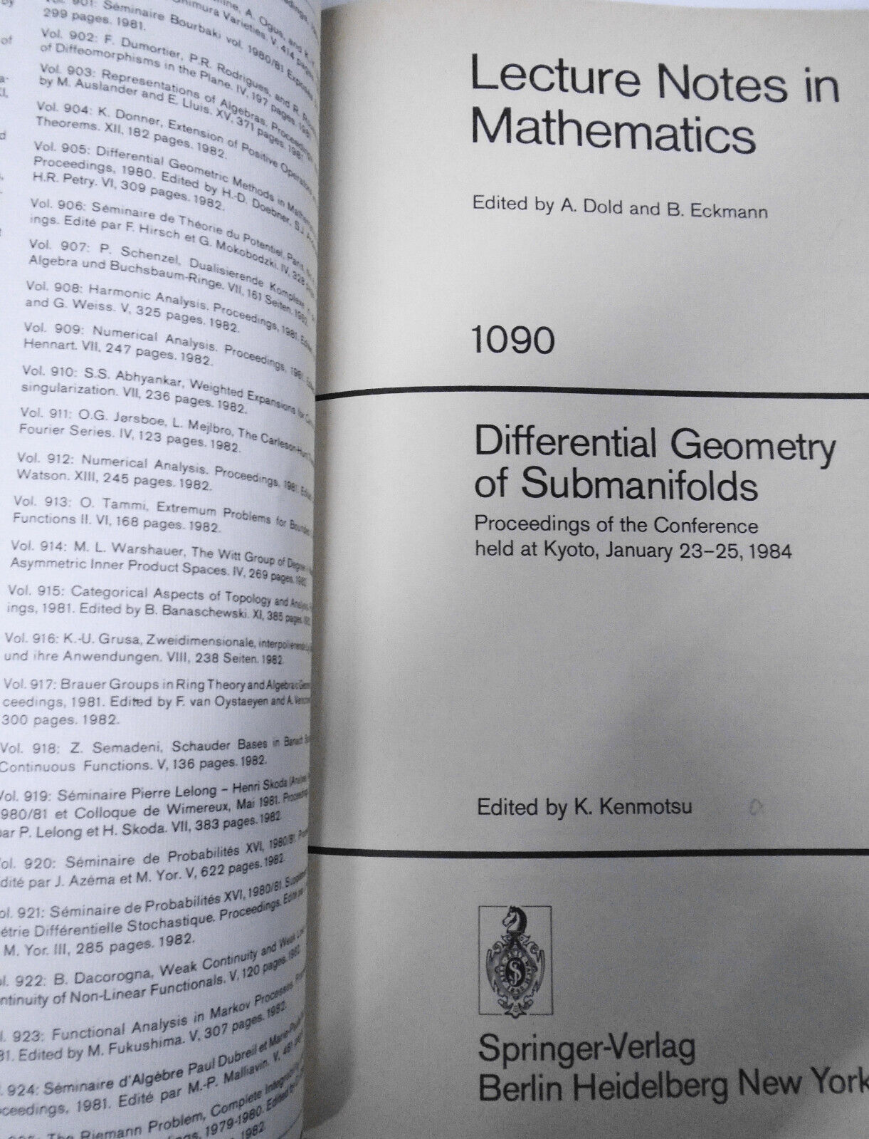 Lecture Notes in Mathematics Ser.: Differential Geometry of Submanifolds : 1984