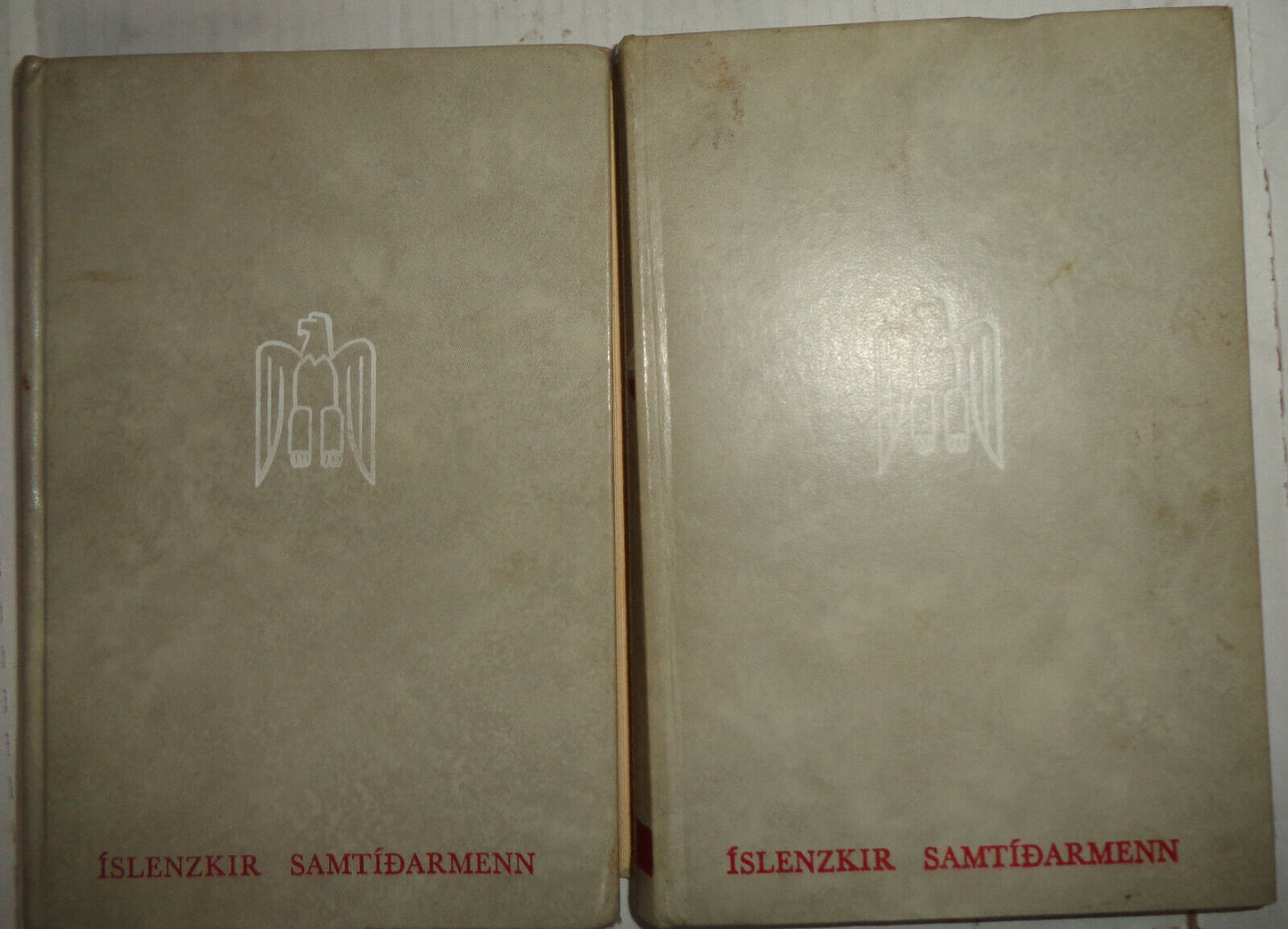 Íslenzkir samtídarmenn [af] Jón Gudnason [og] Pétur Haraldsson. 2 Vol. 1965-67
