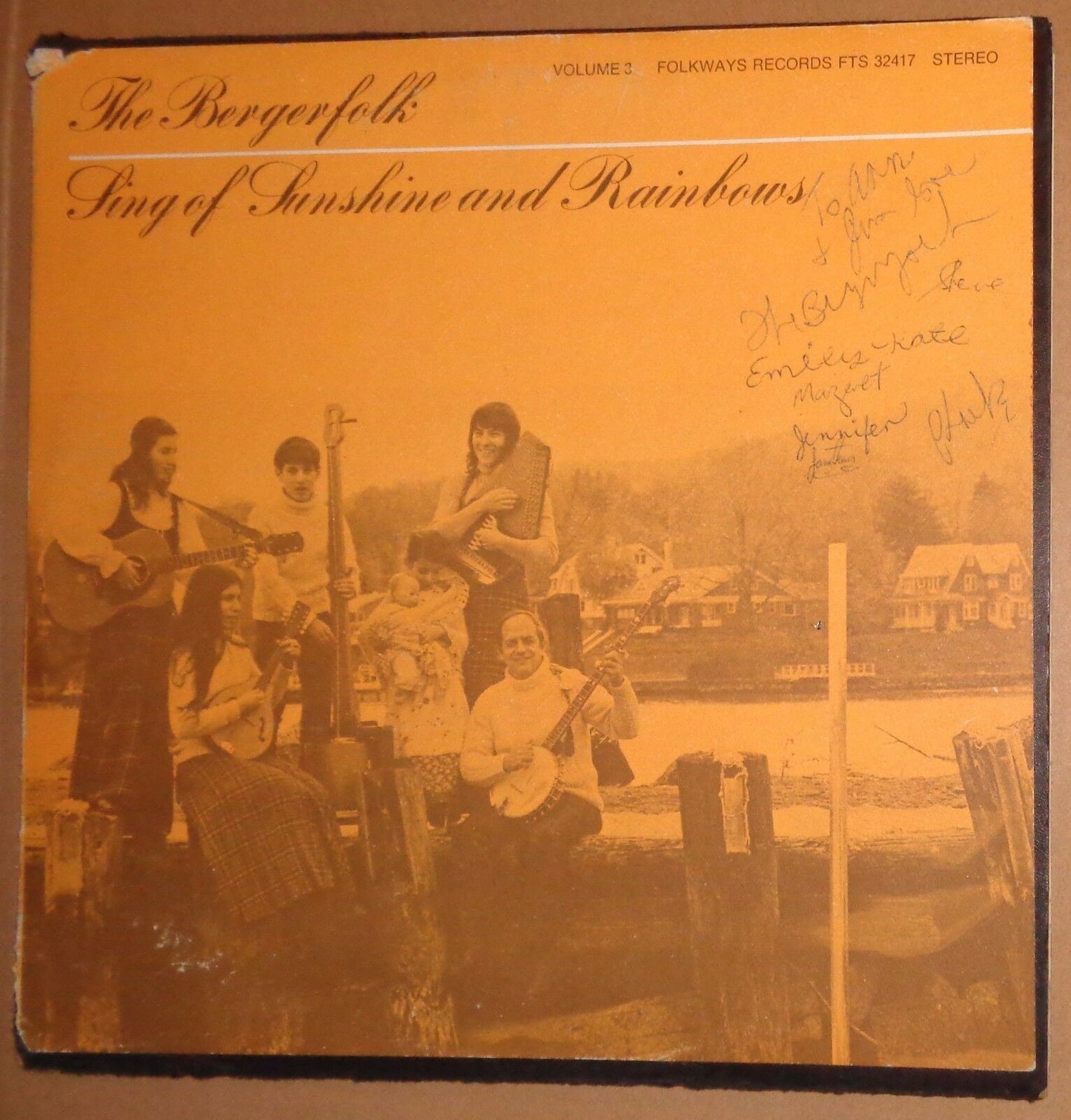 The Bergerfolk Sing of Sunshine and Rainbows - LP - SIGNED by all 6  1974 Orig