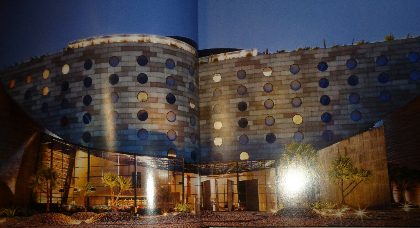 Unique Hotel São Paulo - Luxury Art Book, 2014